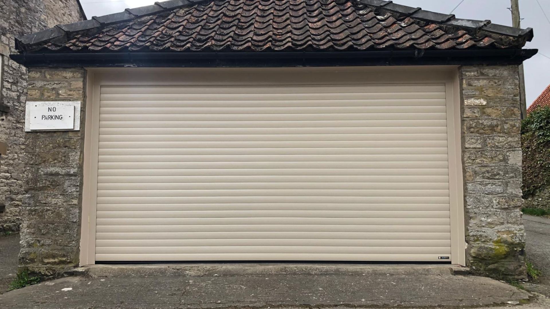 garage doors installed in conservation areas north yorkshire (3)